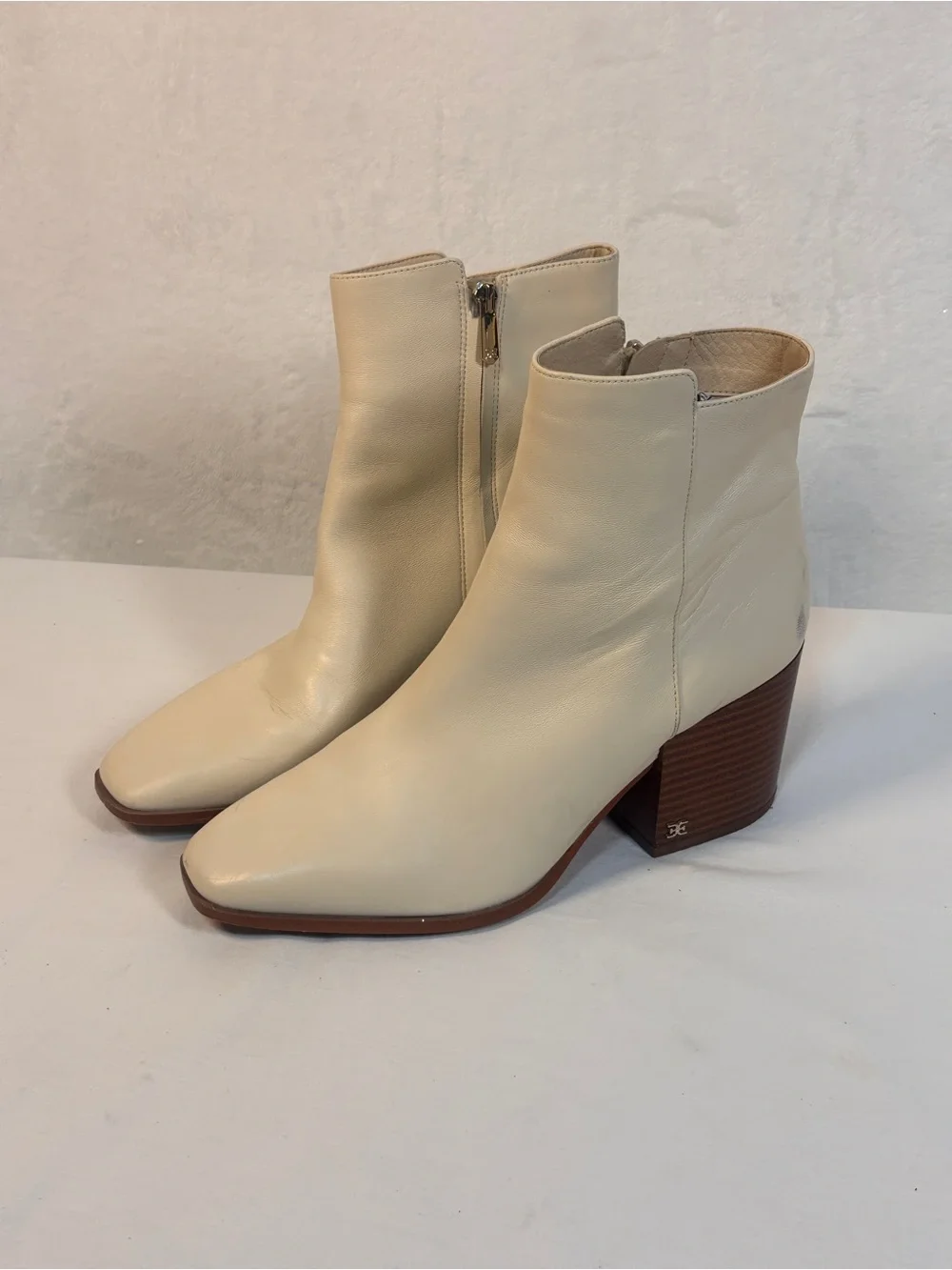 Sam Edelman Cari Ivory Leather Square Toe Block Heel Ankle Boots Sz 10